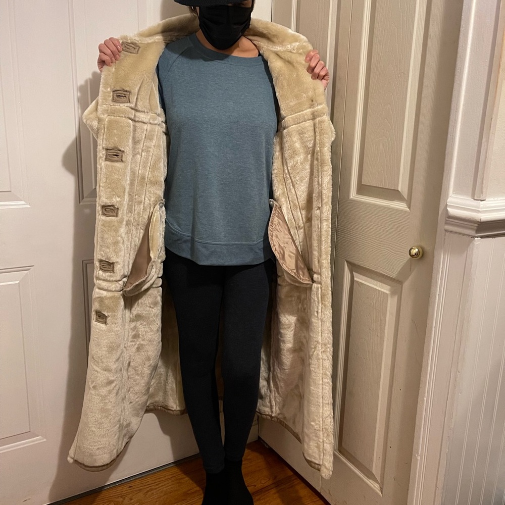 Nice - Picture 4 of 4